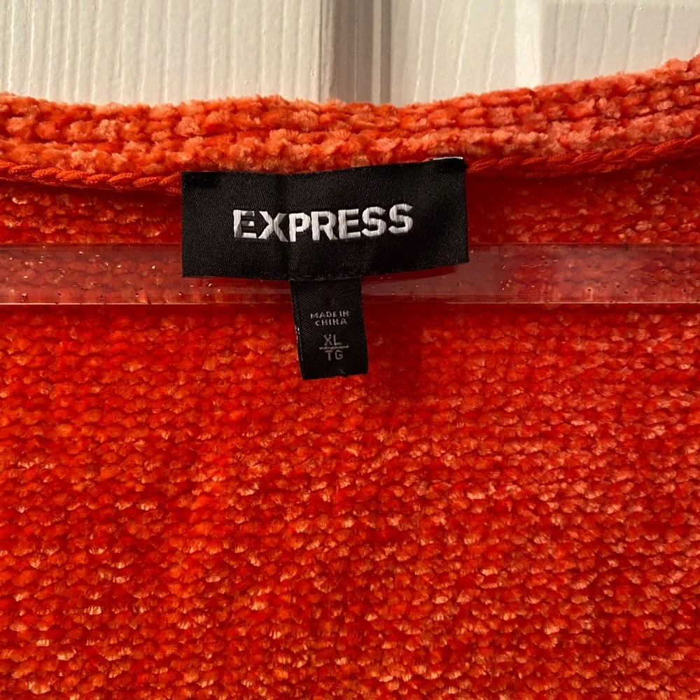Express Sweater - Picture 3 of 3